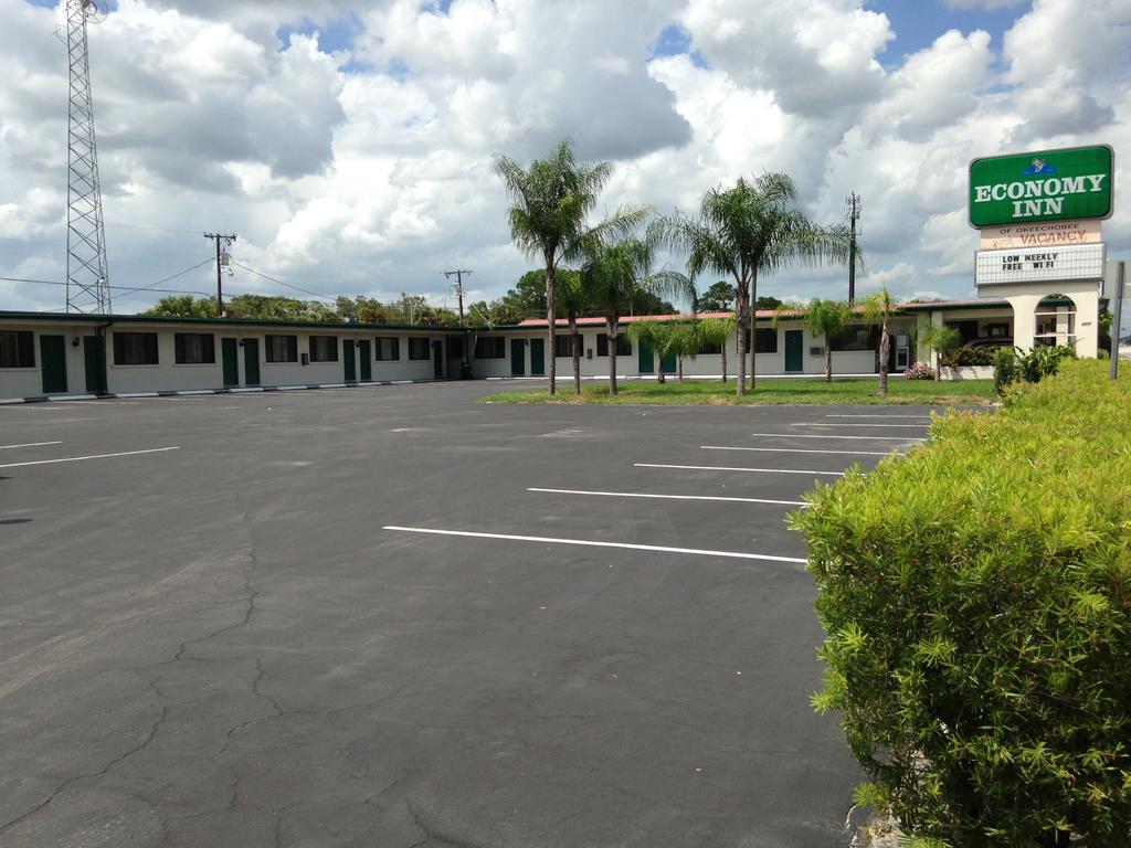 Economy Inn Okeechobee Zewnętrze zdjęcie