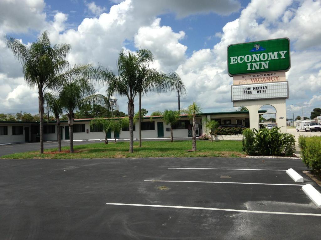 Economy Inn Okeechobee Zewnętrze zdjęcie
