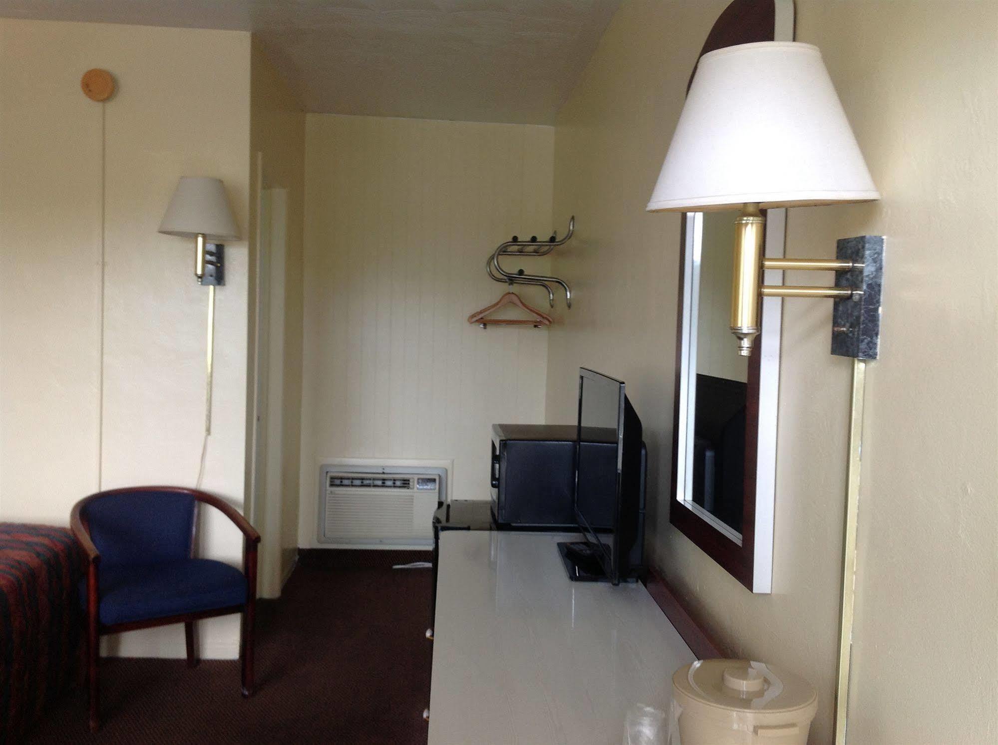Economy Inn Okeechobee Zewnętrze zdjęcie